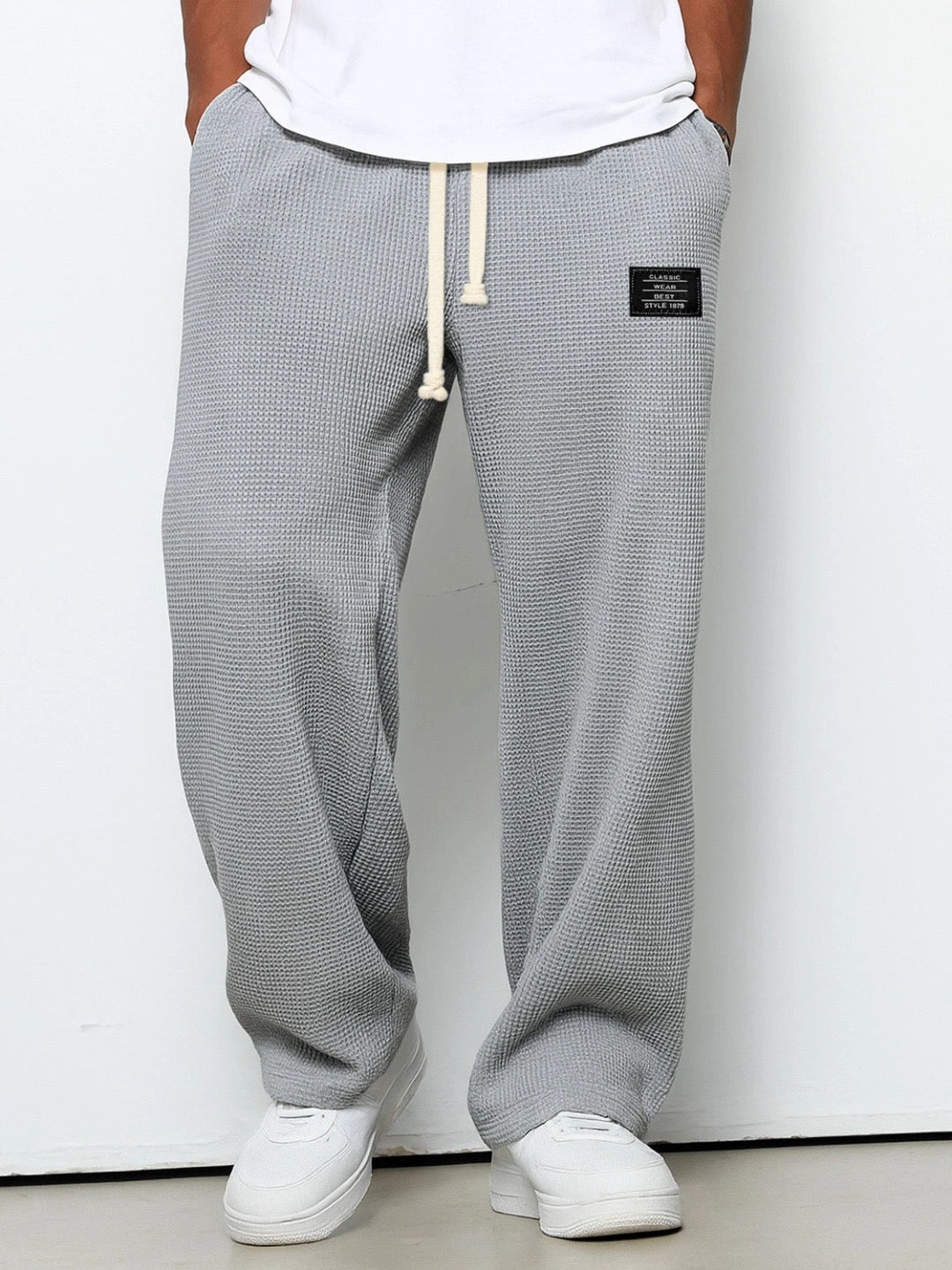 Lorenzo | Pantalón amplio con textura de panal de abeja