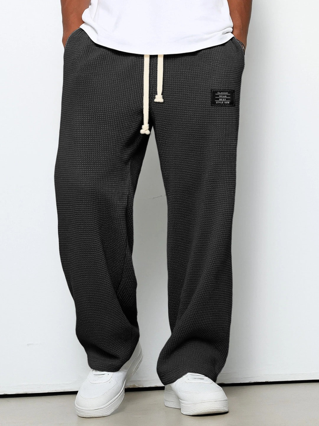 Lorenzo | Pantalón amplio con textura de panal de abeja