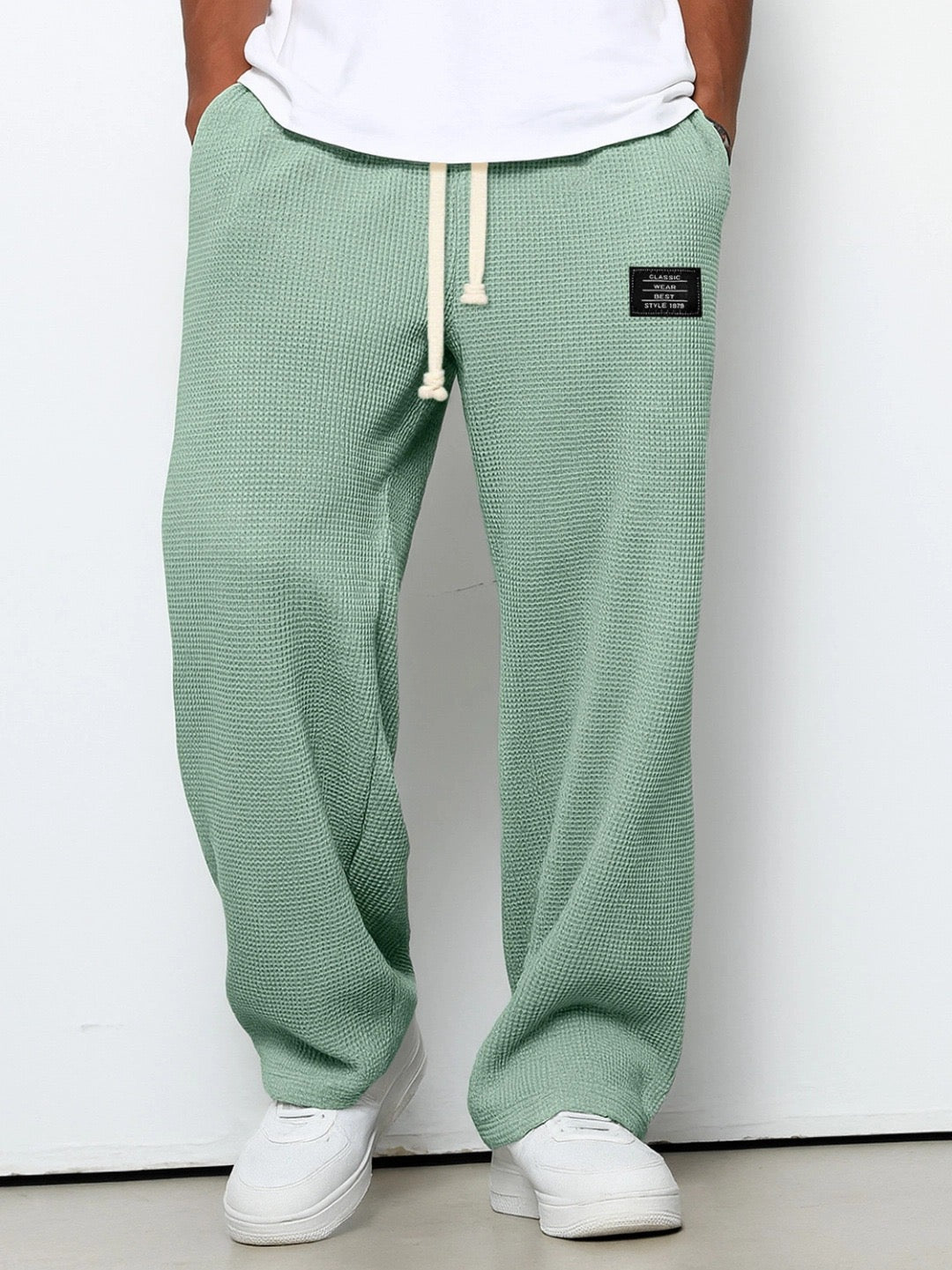 Lorenzo | Pantalón amplio con textura de panal de abeja