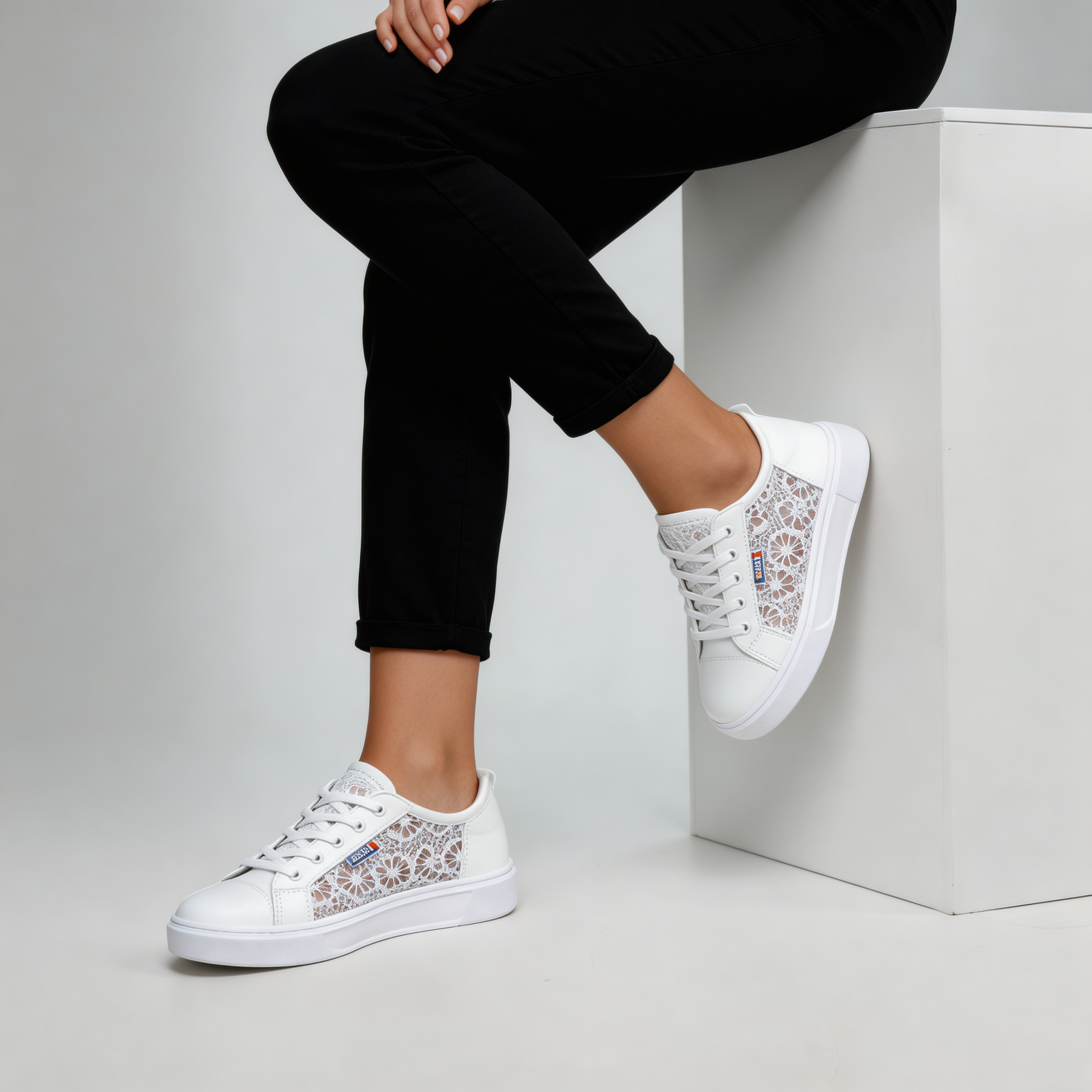 Rosamira | Zapatillas con encaje